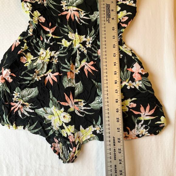 H&M Women Short Romper size XS Sleeveless Shorts Jumpsuit Floral Black Pink - Picture 4 of 9